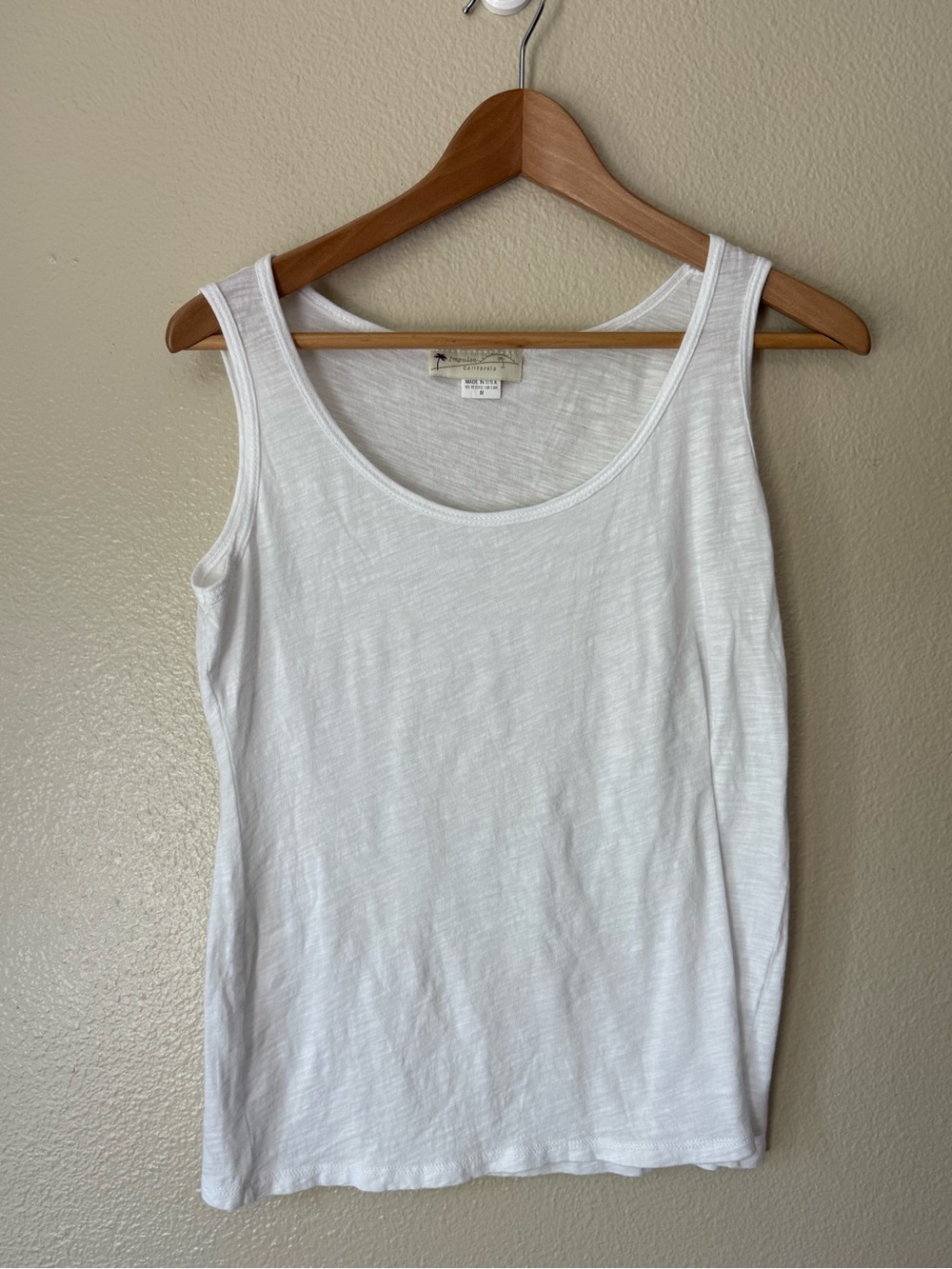 ❇️Impulse California White Tank 2 for $22❇️